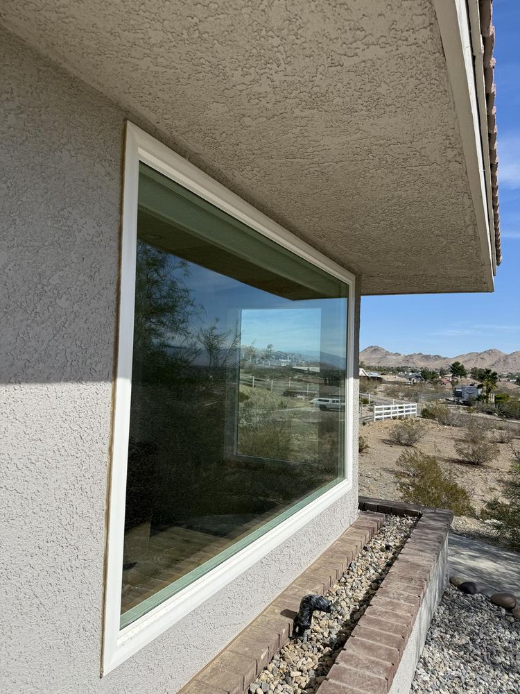 Window Cleaning job in Apple Valley, California