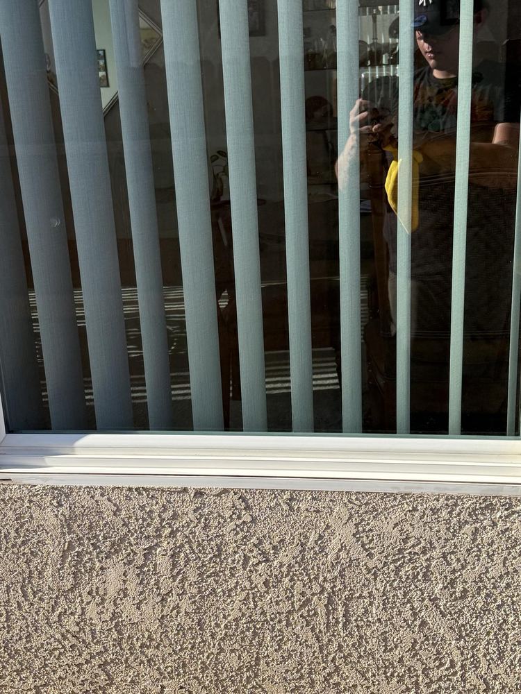 Window Cleaning job in Hesperia, California
