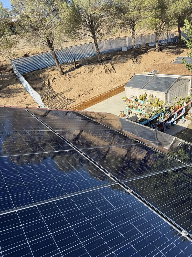 Solar Panel Cleaning job in Oak Hills, California