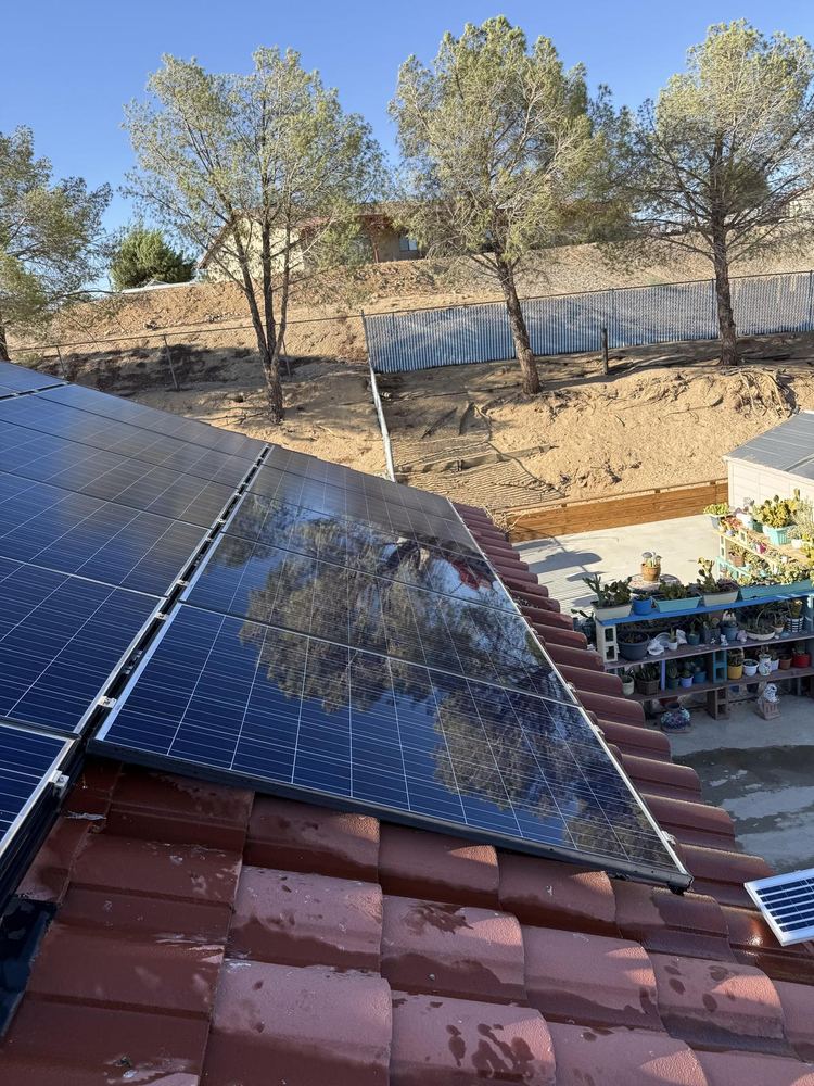 Solar Panel Cleaning job in Oak Hills, California