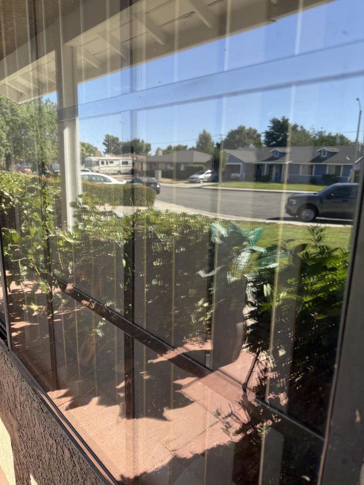 Window Cleaning job in Oak Hills, California