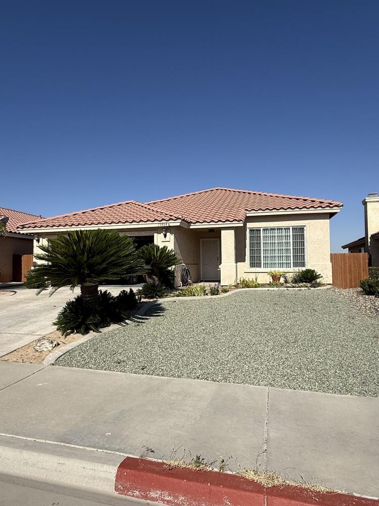 Window Cleaning job in Phelan, California