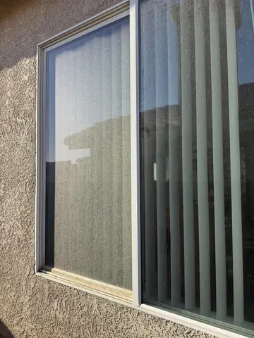 Clean sliding window on a Hesperia home