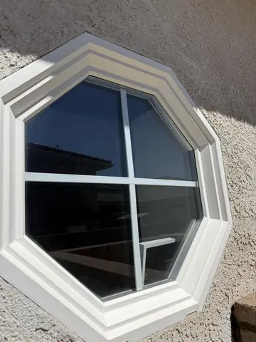 Octagon window on a Hesperia home, clean glass and frame